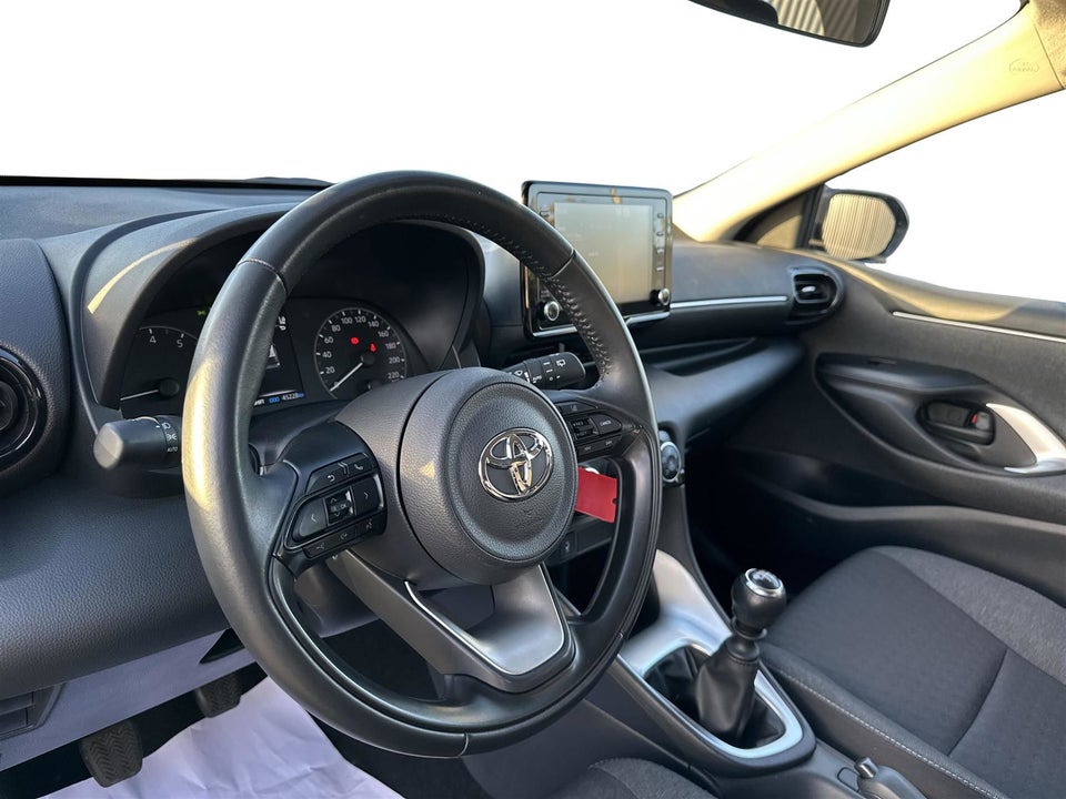 Toyota Yaris 1,5 Active 5d