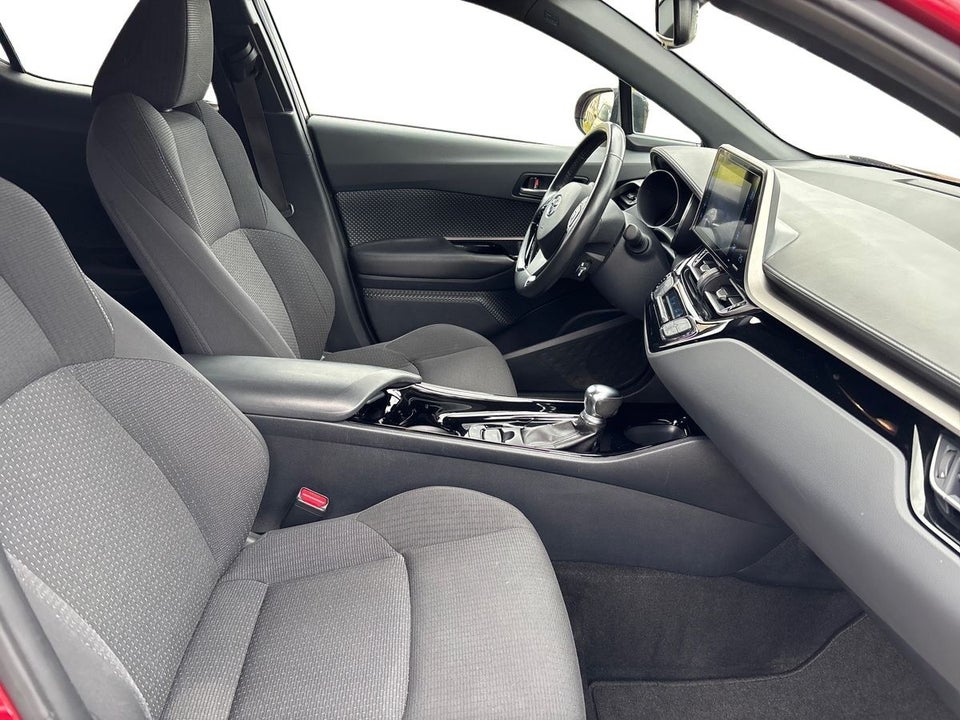Toyota C-HR 1,8 Hybrid C-LUB Premium CVT 5d
