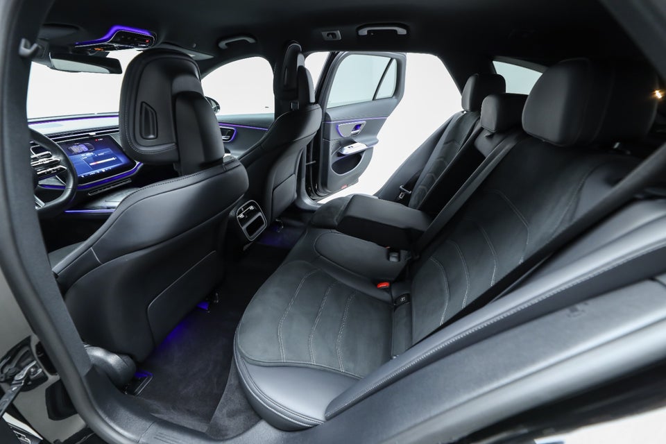 Mercedes E300 e 2,0 AMG Line stc. aut. 5d