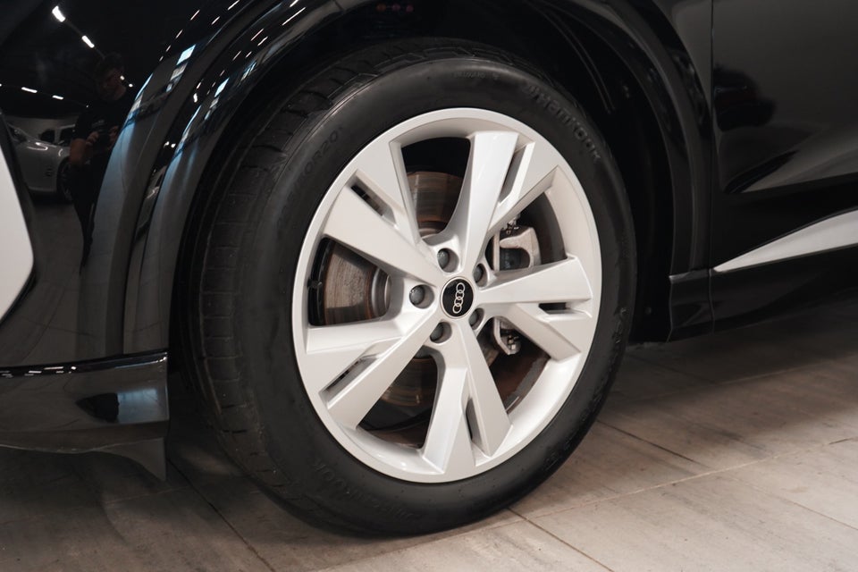 Audi Q4 e-tron 45 S-line 5d