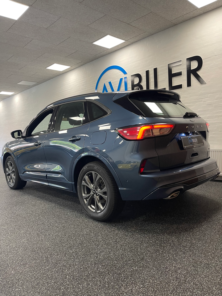 Ford Kuga 2,5 PHEV ST-Line CVT 5d