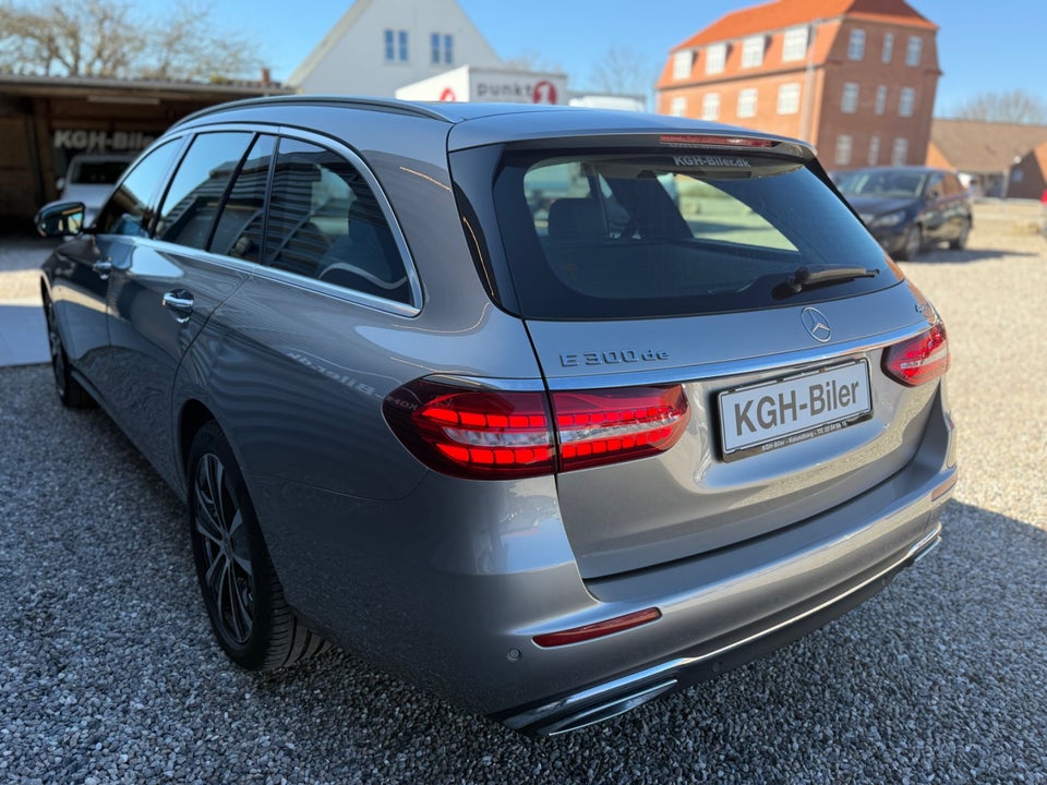 Mercedes E300 de 2,0 Avantgarde stc. aut. 4Matic 5d