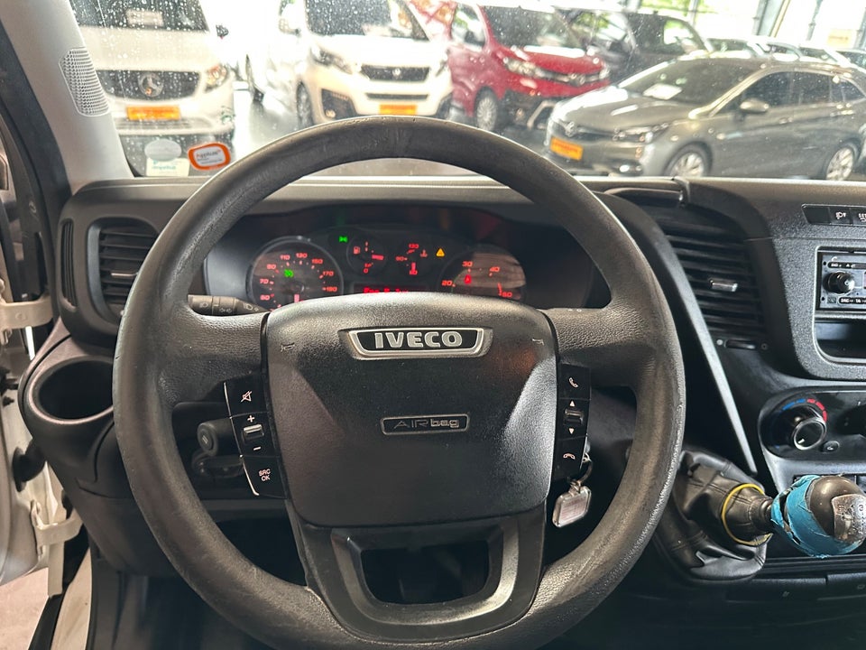 Iveco Daily 2,3 35S15 10,8m³ Van