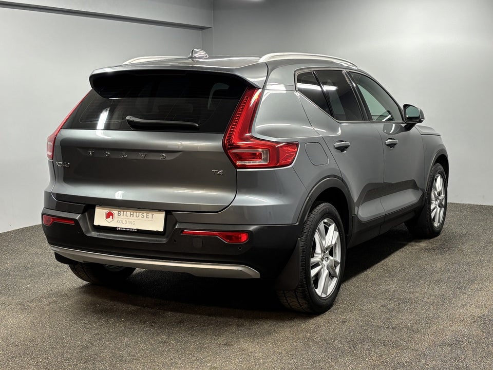 Volvo XC40 2,0 T4 190 Momentum aut. 5d