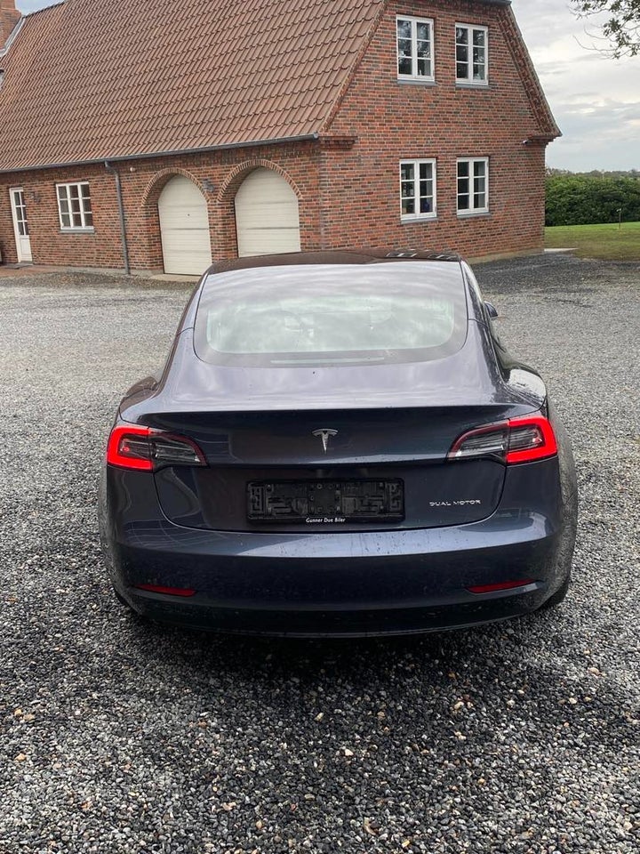 Tesla Model 3 Long Range AWD 4d