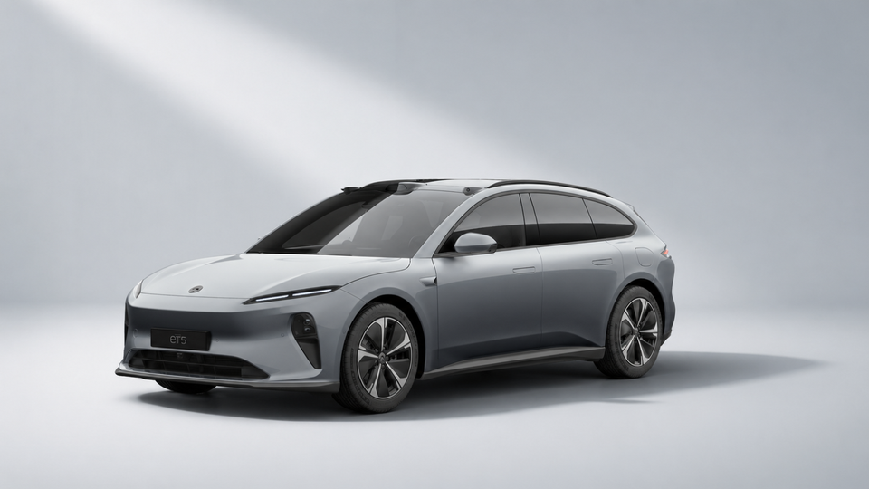 NIO ET5 Touring 75 Standard Range 5d