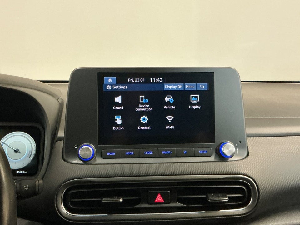 Hyundai Kona 39 EV Essential 5d