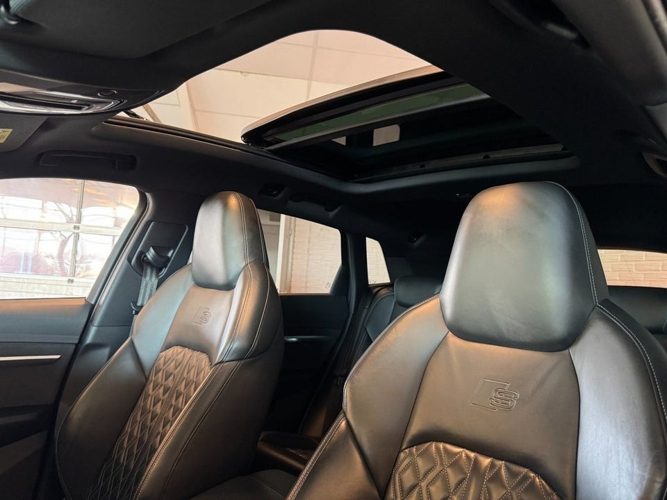 Audi e-tron 55 S-line quattro 5d