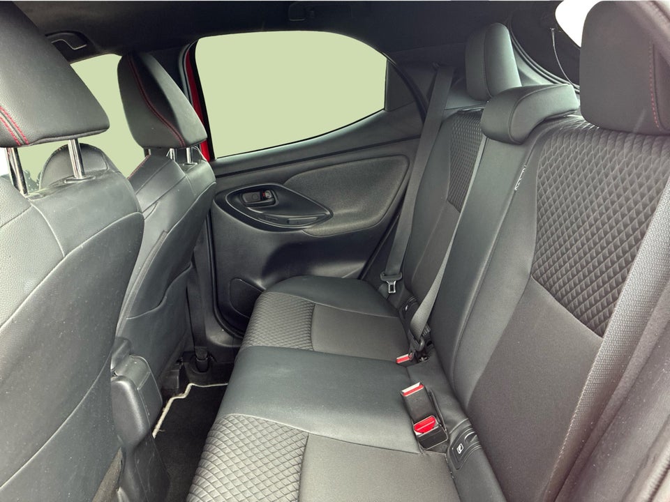 Toyota Yaris 1,5 Hybrid H3 Premier Edition e-CVT 5d