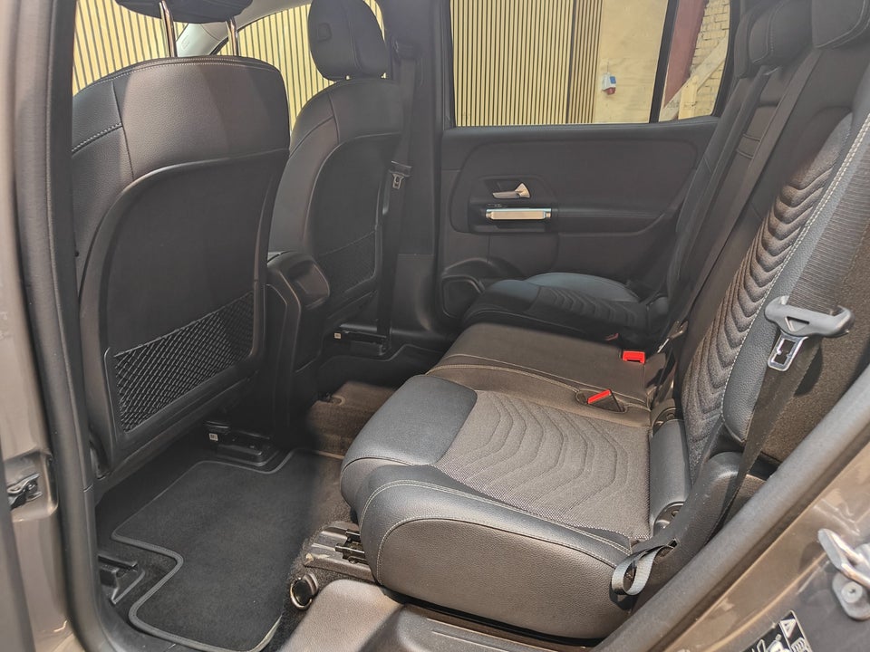 Mercedes EQB300 Progressive 4Matic 7prs 5d