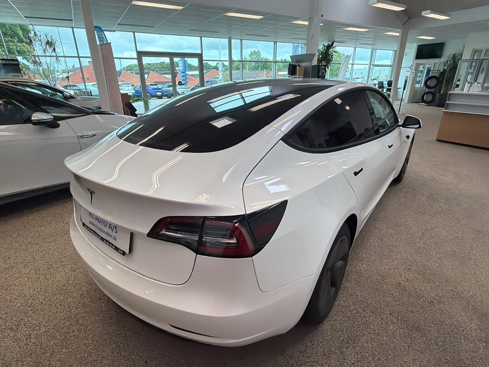 Tesla Model 3 Standard Range+ RWD 4d