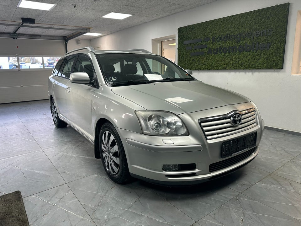 Toyota Avensis 1,8 VVT-i Terra stc. 5d