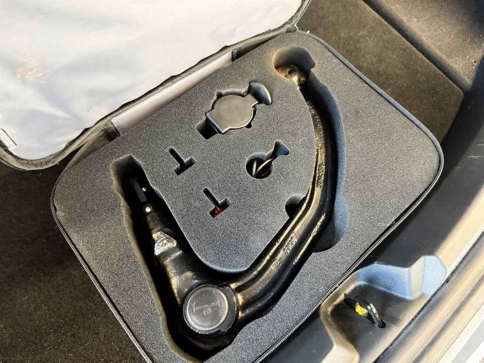 Tesla Model 3 RWD 4d