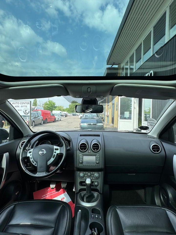 Nissan Qashqai 1,6 Tekna 5d