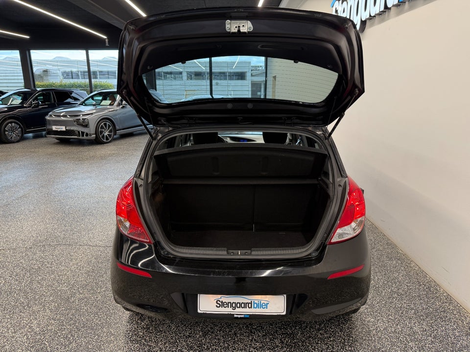 Hyundai i20 1,25 Classic Go! 5d