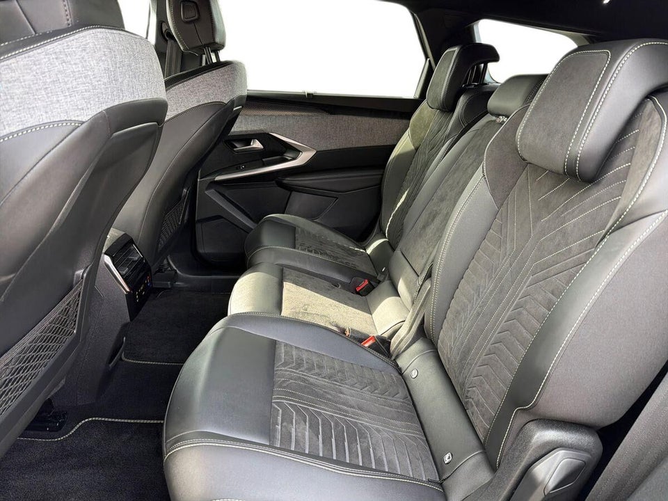 Peugeot e-5008 77 GT Pack 7prs 5d