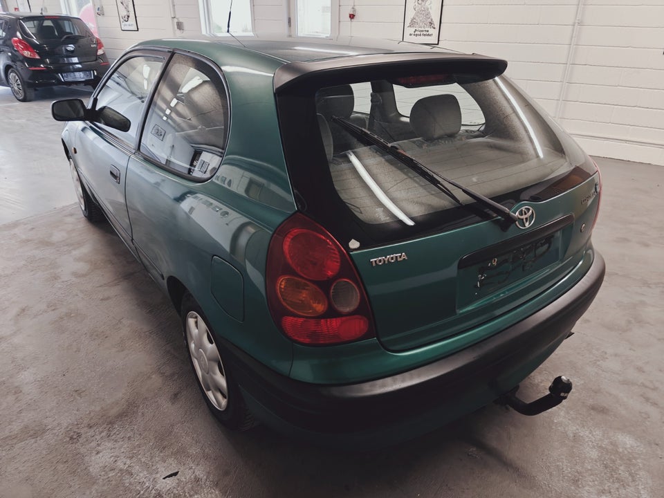 Toyota Corolla 1,3 Terra 3d