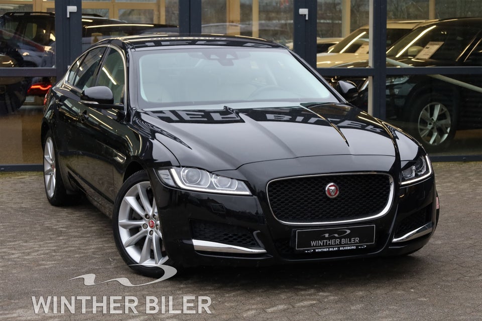 Jaguar XF 3,0 P340 Portfolio aut. AWD 4d