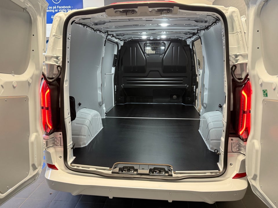 Ford Transit Custom 320 L2 2,0 EcoBlue Sport aut.