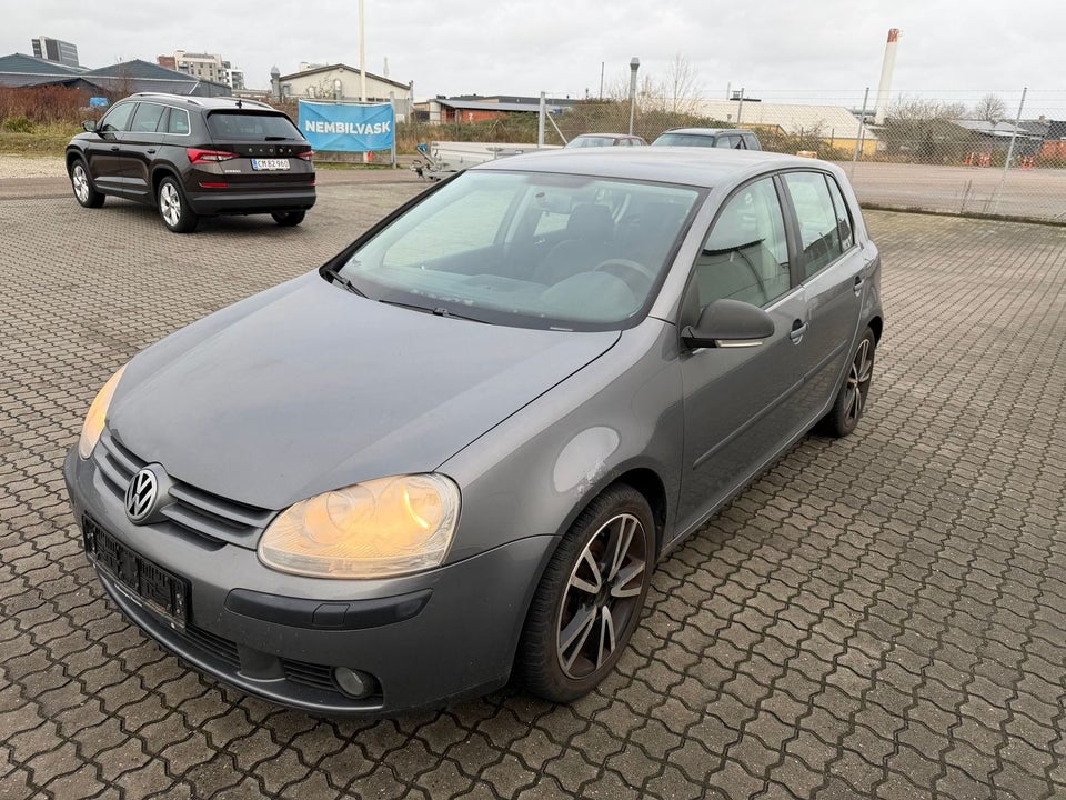 VW Golf V 1,6 Trendline Variant DSG 5d
