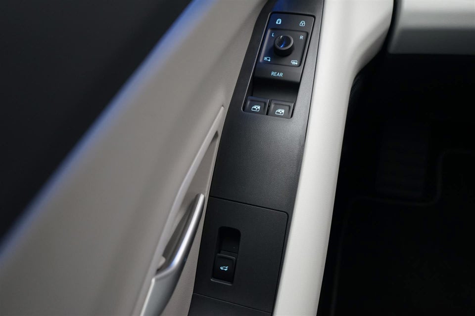 Ford Explorer 82 Premium Extended Range 5d