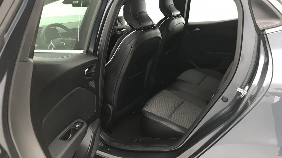 Renault Clio V 1,3 TCe 130 Intens EDC 5d