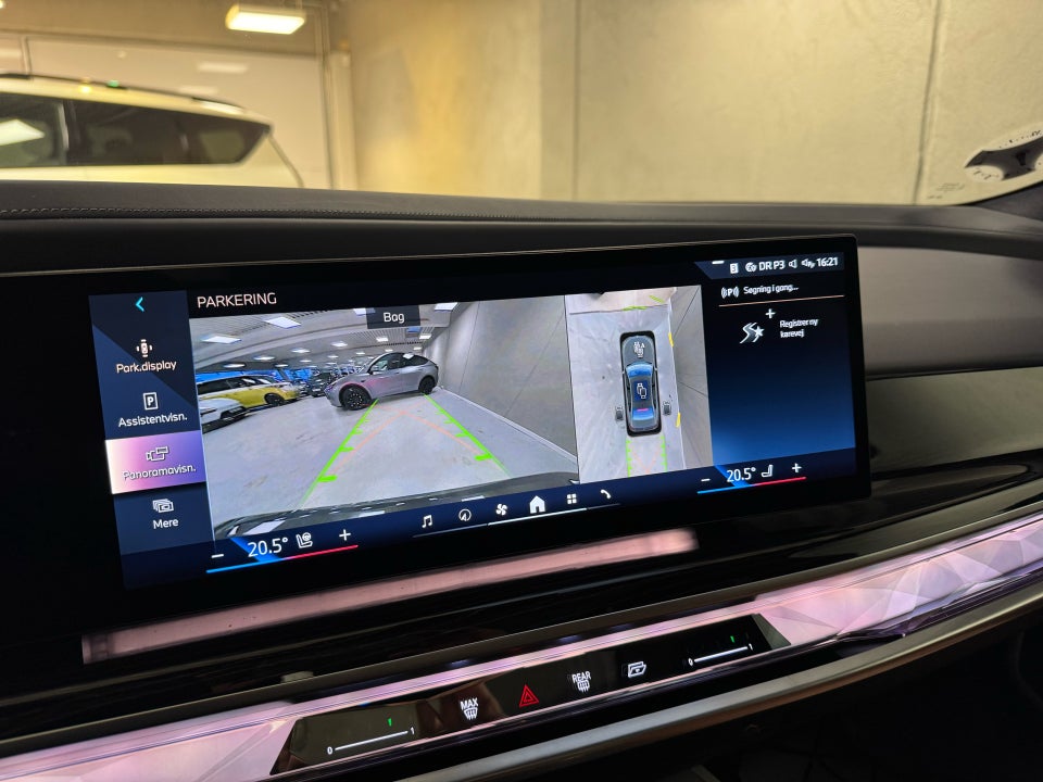 BMW i7 xDrive60 M-Sport 4d