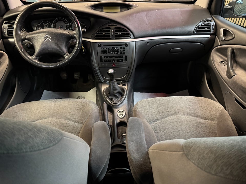 Citroën C5 1,8i 16V Elegance 5d