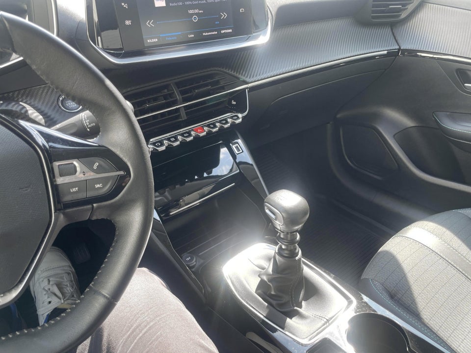 Peugeot 208 1,2 PureTech 100 Allure 5d