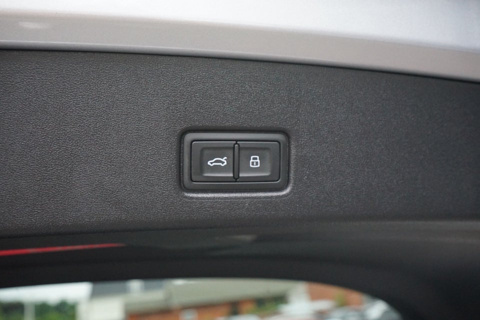 Audi Q4 e-tron 45 S-line 5d