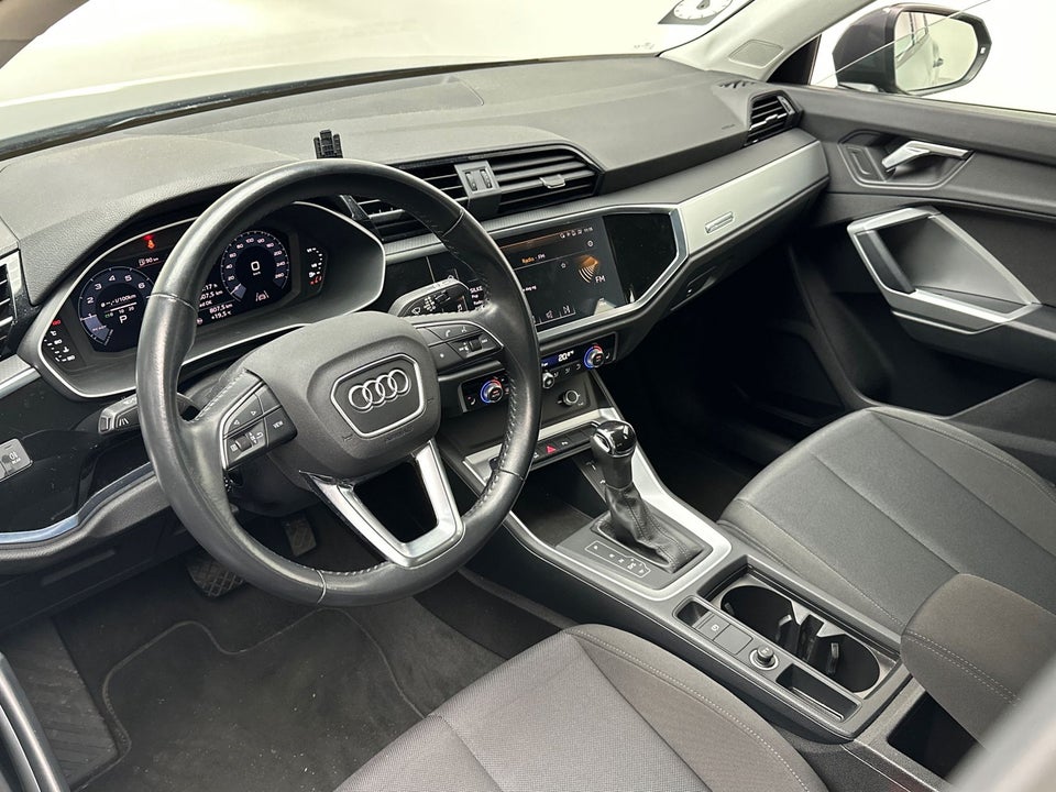 Audi Q3 35 TFSi Advanced Prestige S-tr. 5d