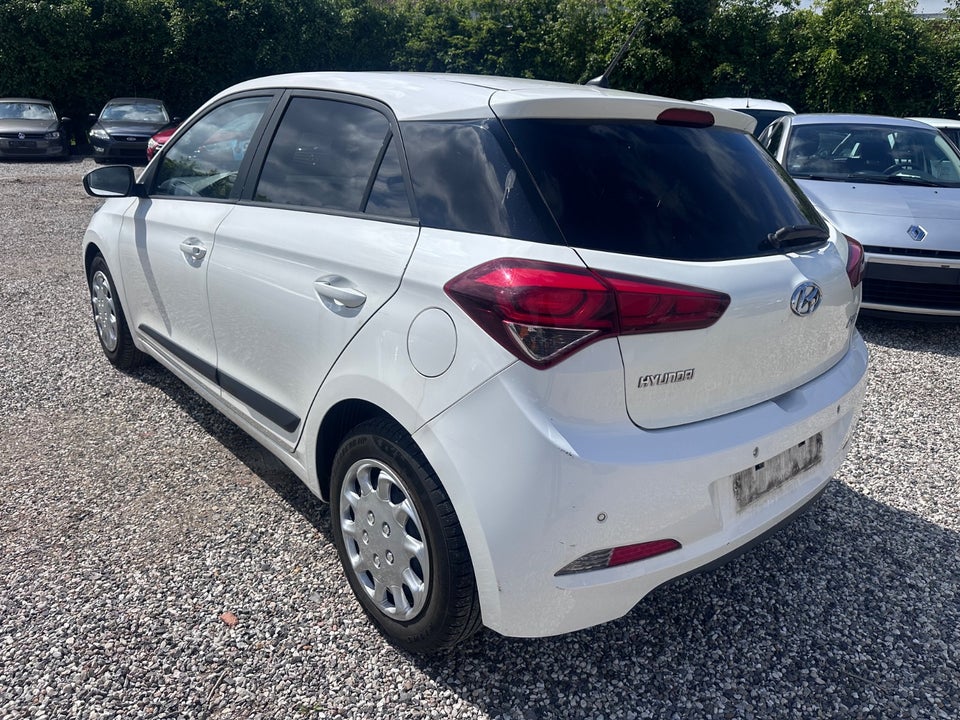 Hyundai i20 1,1 CRDi 75 EM-Edition 5d