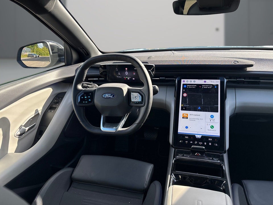 Ford Explorer 77 Premium Extended Range 5d