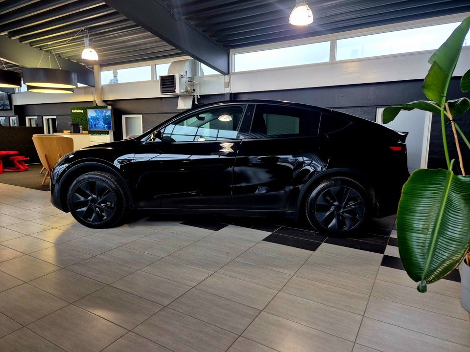 Tesla Model Y Long Range RWD 5d
