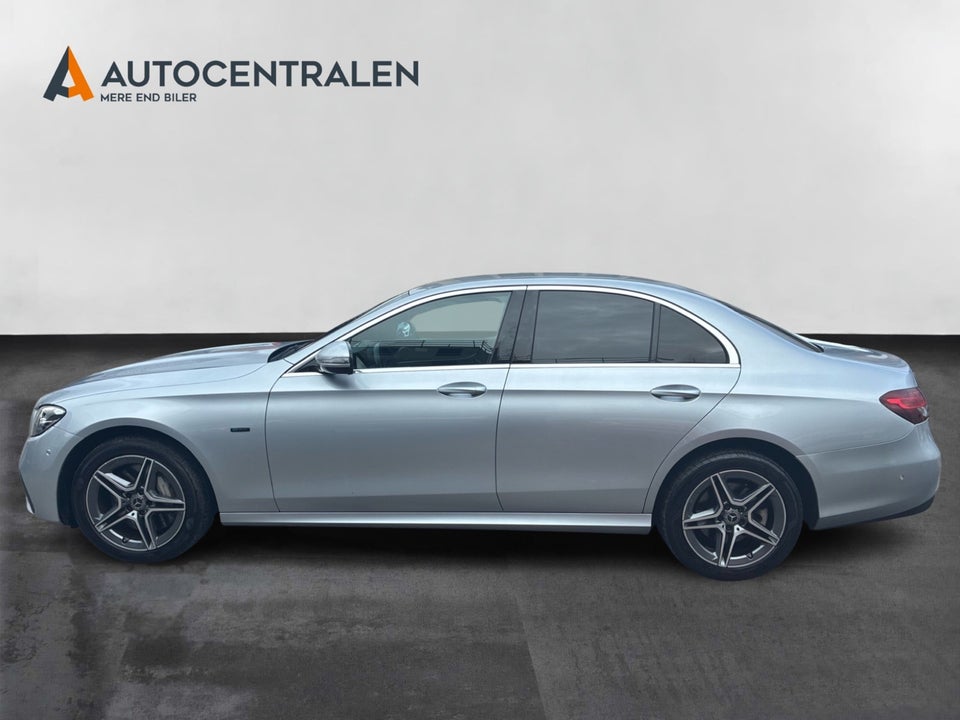 Mercedes E300 de 2,0 AMG Line aut. 4Matic 4d