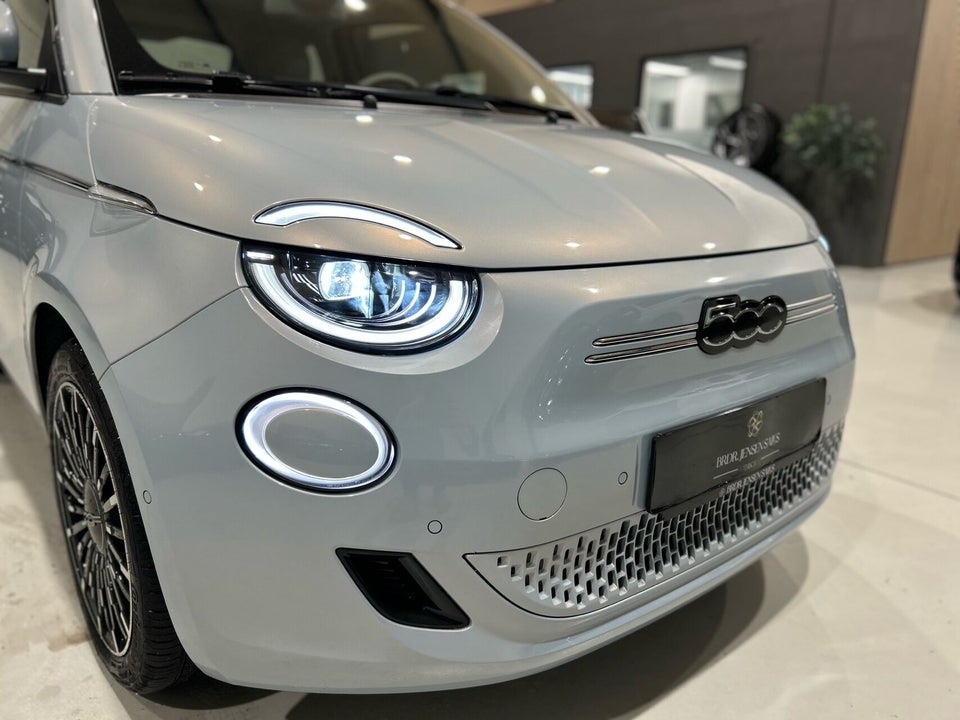 Fiat 500e 42 la Prima by Bocelli 3d