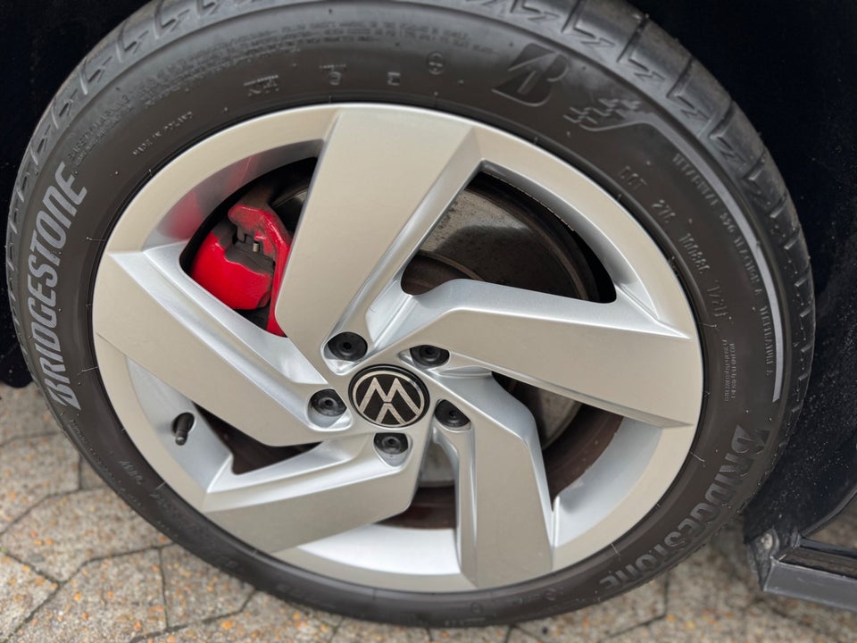 VW Golf VIII 1,4 GTE DSG 5d