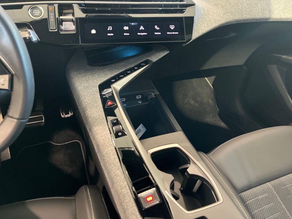 Peugeot e-5008 77 GT Pack 7prs 5d