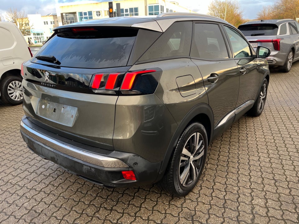 Peugeot 3008 1,2 e-THP 130 Allure EAT6 5d