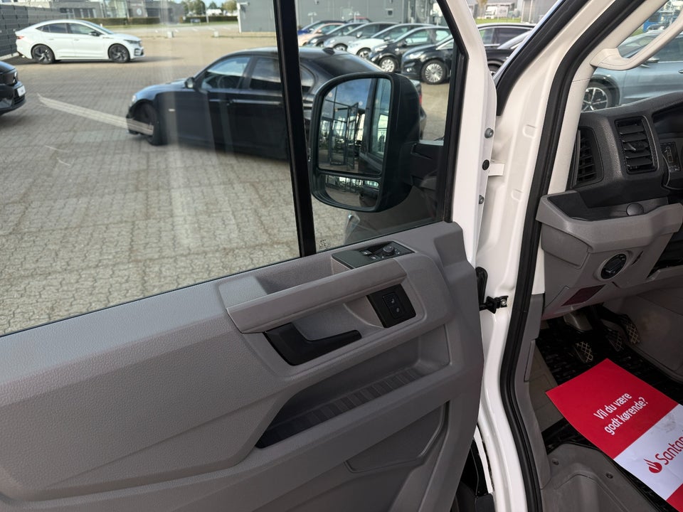 VW Crafter 35 2,0 TDi 177 Ladvogn L3