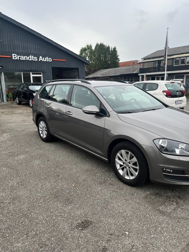 VW Golf VII 1,4 TSi 122 Comfortline Variant BMT 5d
