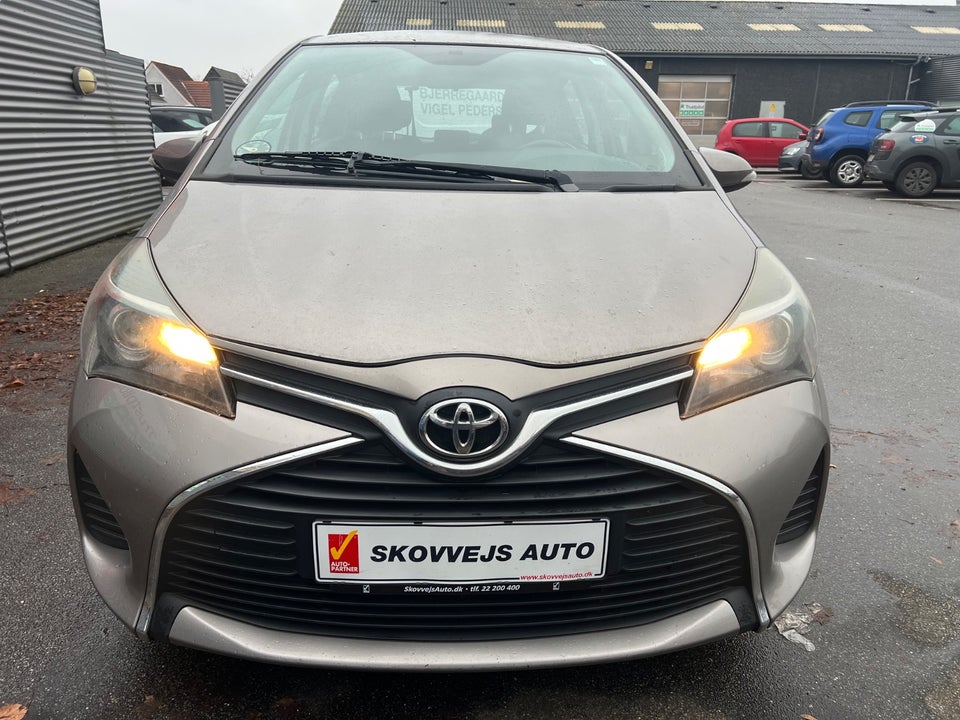 Toyota Yaris 1,0 VVT-i T2 Premium 5d