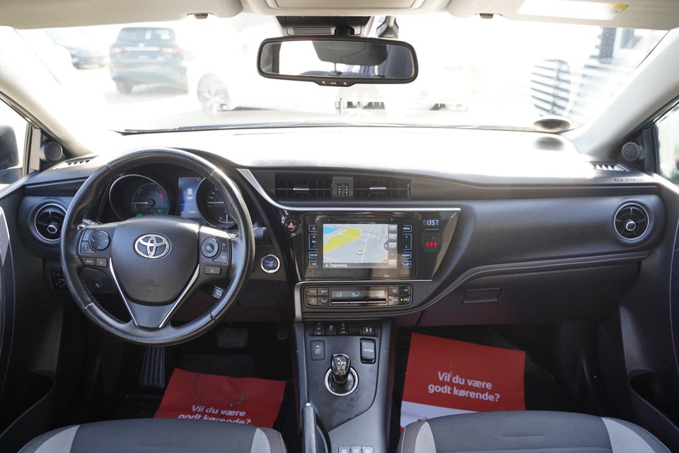 Toyota Auris 1,8 Hybrid H2 Comfort Touring Sports CVT 5d