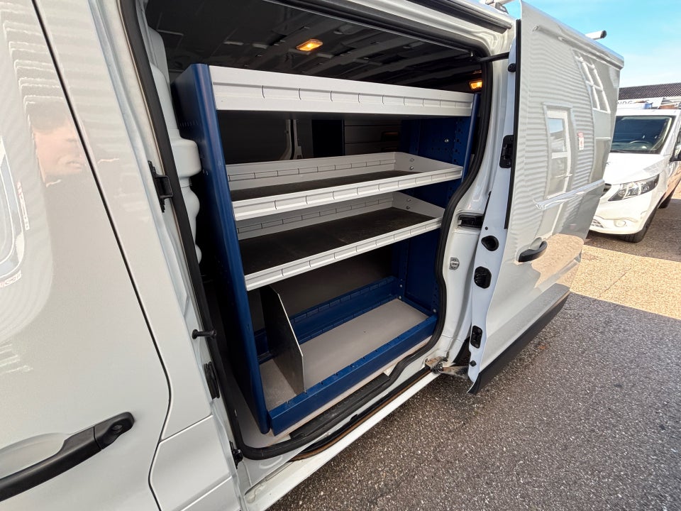 Renault Trafic T29 2,0 dCi 170 L2H1 EDC