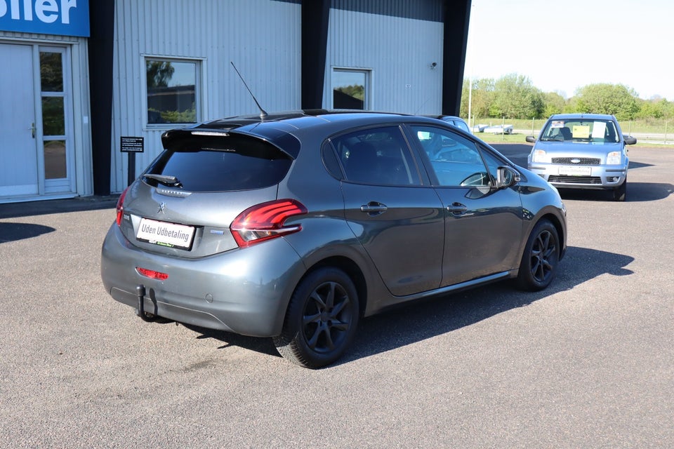 Peugeot 208 1,6 BlueHDi 100 Allure Sky 5d