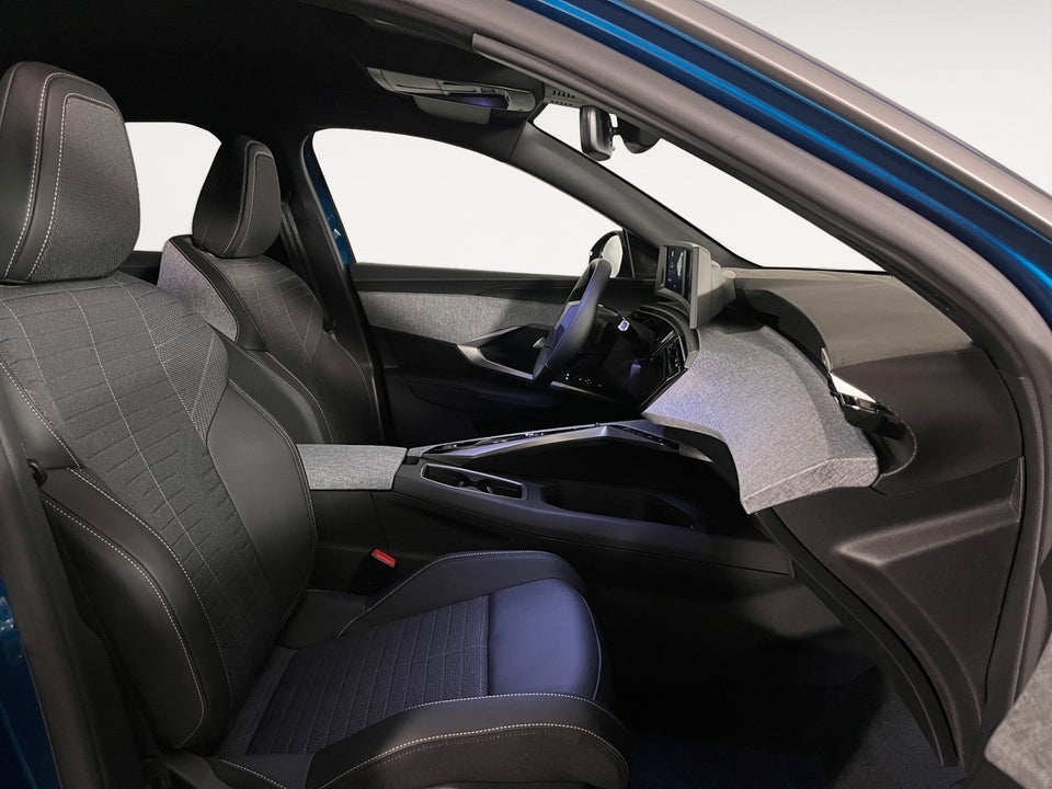Peugeot e-3008 77 Allure 5d