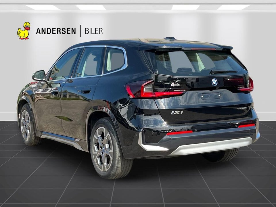 BMW iX1 eDrive20 X-Line 5d
