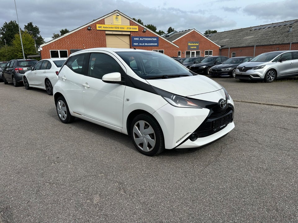 Toyota Aygo 1,0 VVT-i x-press 5d
