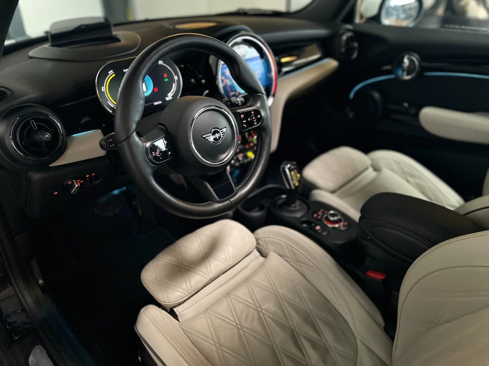 MINI Cooper SE Yours Trim 3d