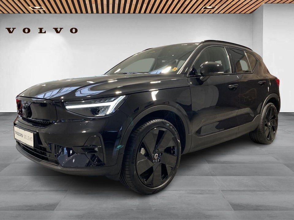 Volvo EX40 Extended Range Black Edition 5d